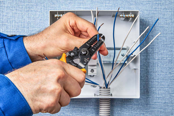 Best Electrical Maintenance Services  in Cave Junction, OR